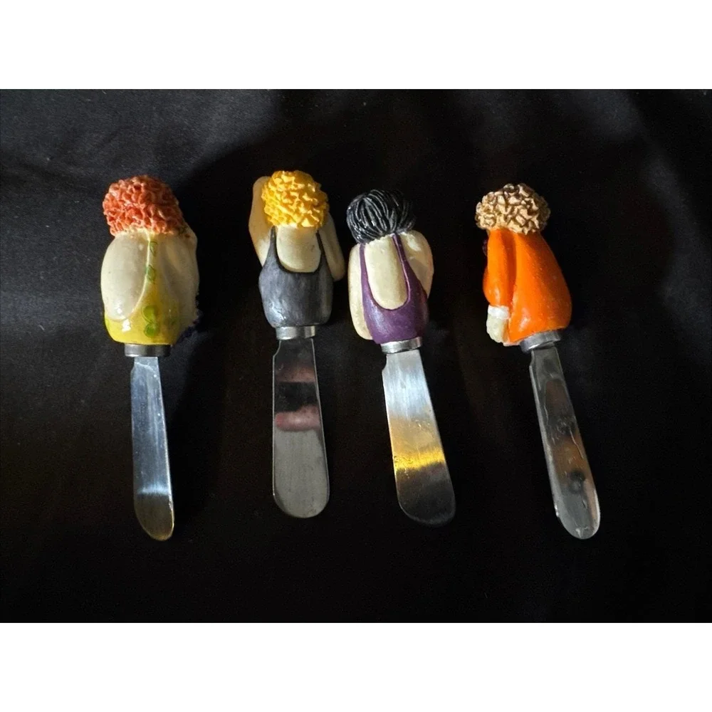 Boston Warehouse 4 PC Spreader Set - EUC PARTY GIRLS THEME